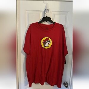 Buc-ees Adult Red Short Sleeve T-Shirt with Beaver Logo Graphic Print